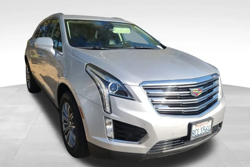 2017 Cadillac XT5 Luxury photo 1