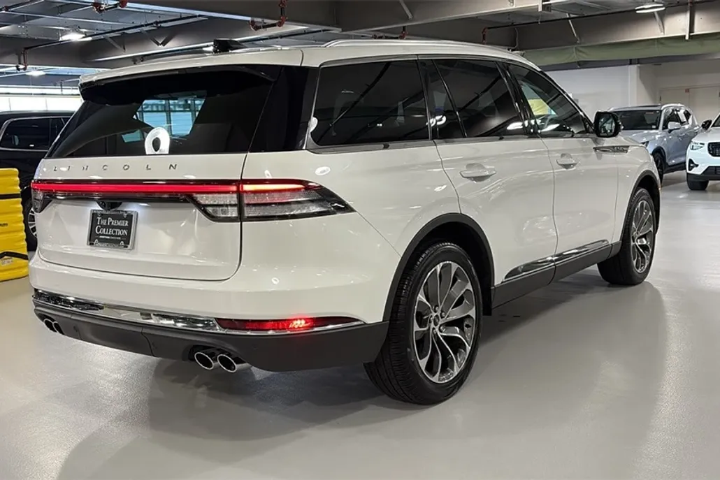 2025 Lincoln Aviator Reserve photo 1