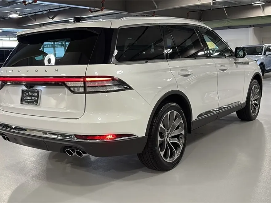 2025 Lincoln Aviator Reserve photo 1