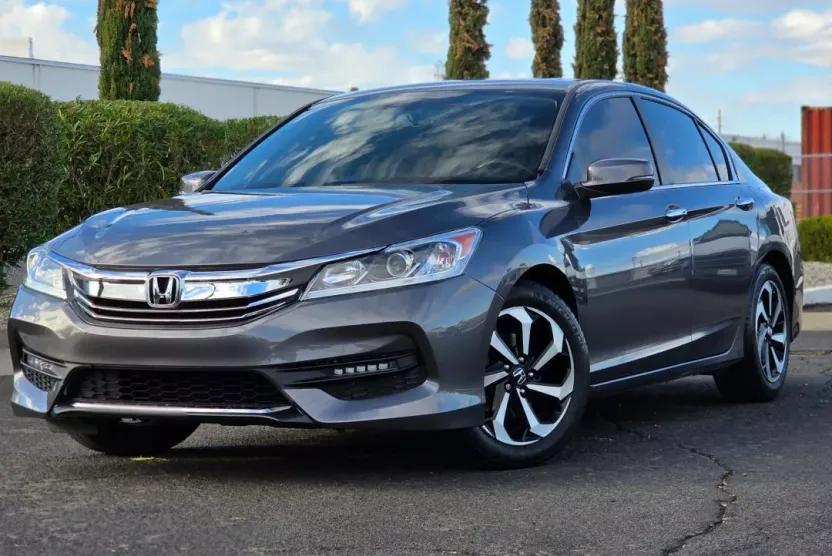 2016 Honda Accord EX-L photo 1