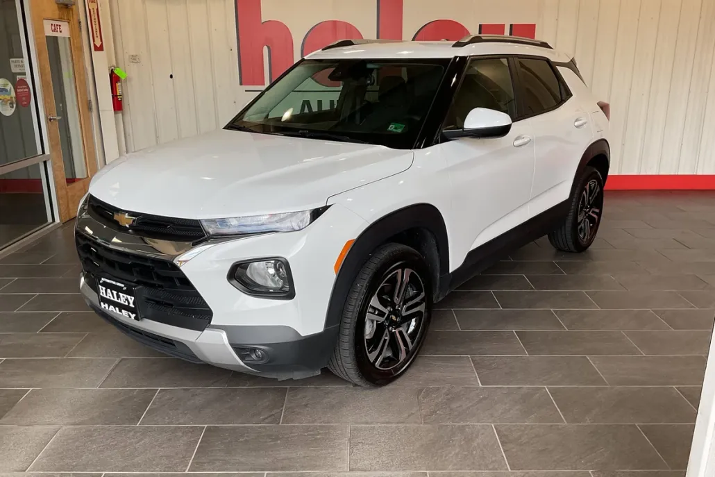 2023 Chevrolet Trailblazer LT photo 1