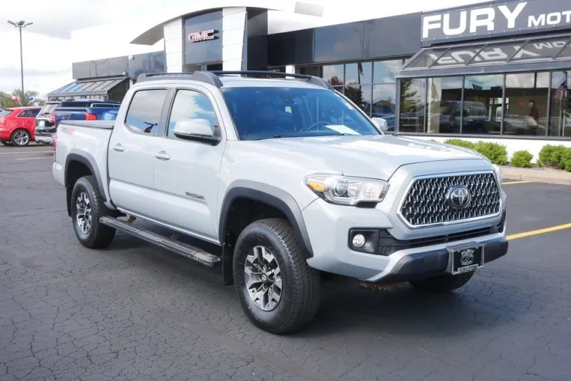2019 Toyota Tacoma SR5 photo 1