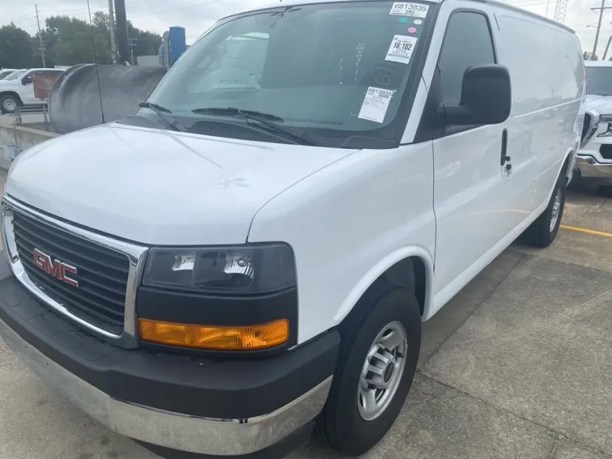 2023 Gmc Savana Cargo 2500 photo 1