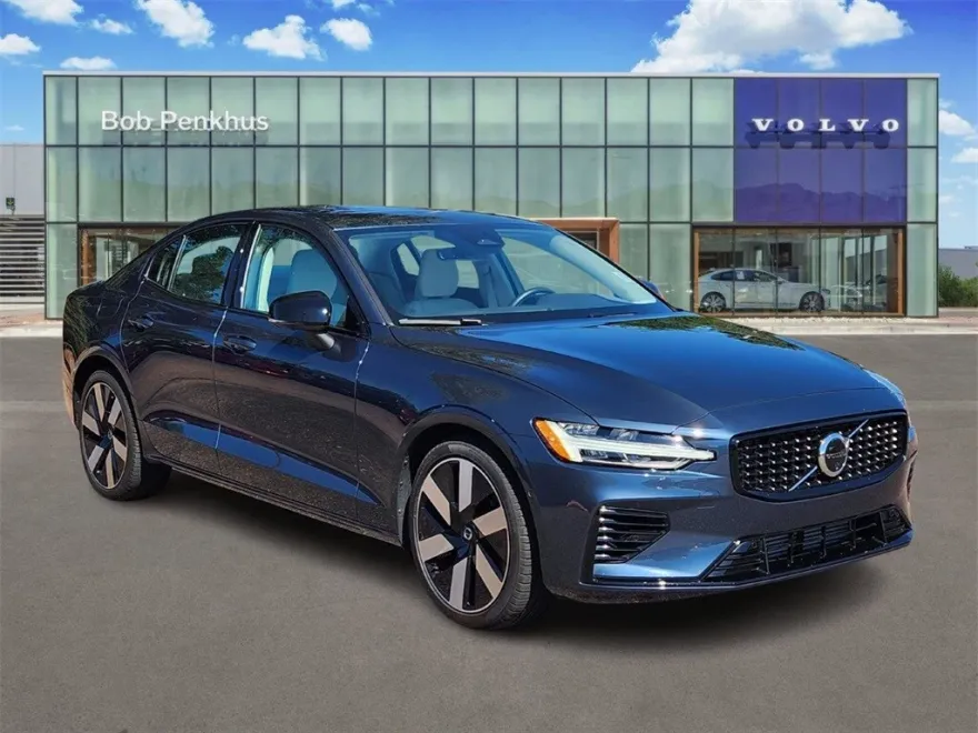 2024 Volvo S60 Recharge T8 Plus photo 1