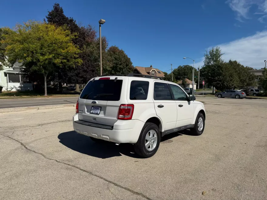 2012 Ford Escape XLT photo 1