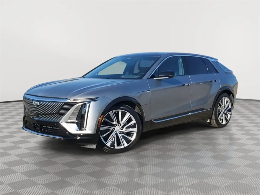 2024 Cadillac Lyriq Luxury photo 1