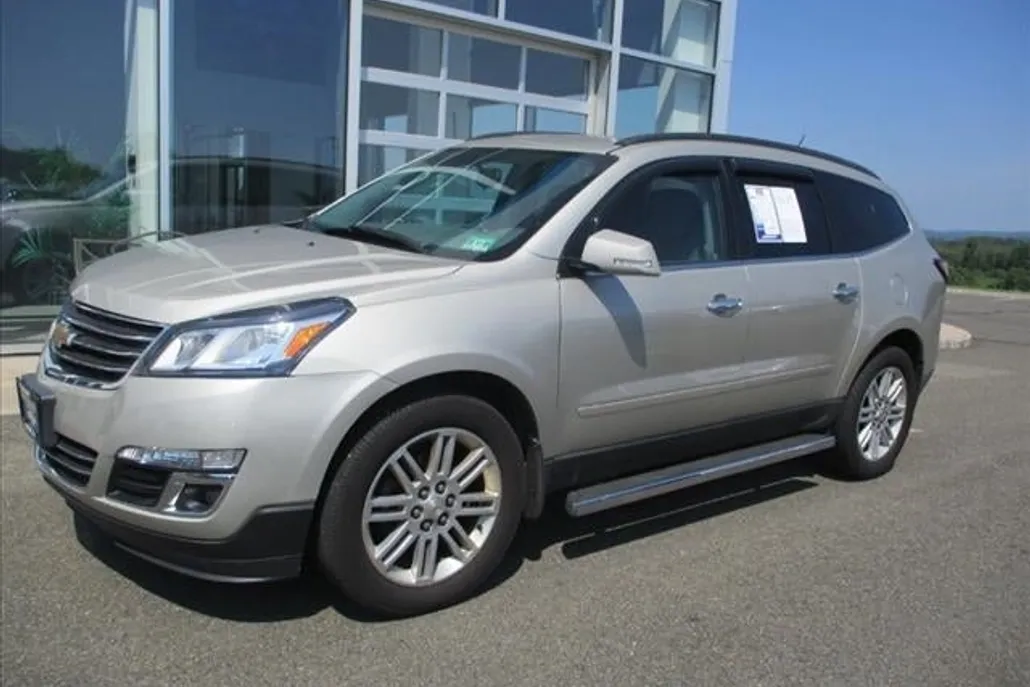 2014 Chevrolet Traverse 1LT photo 1