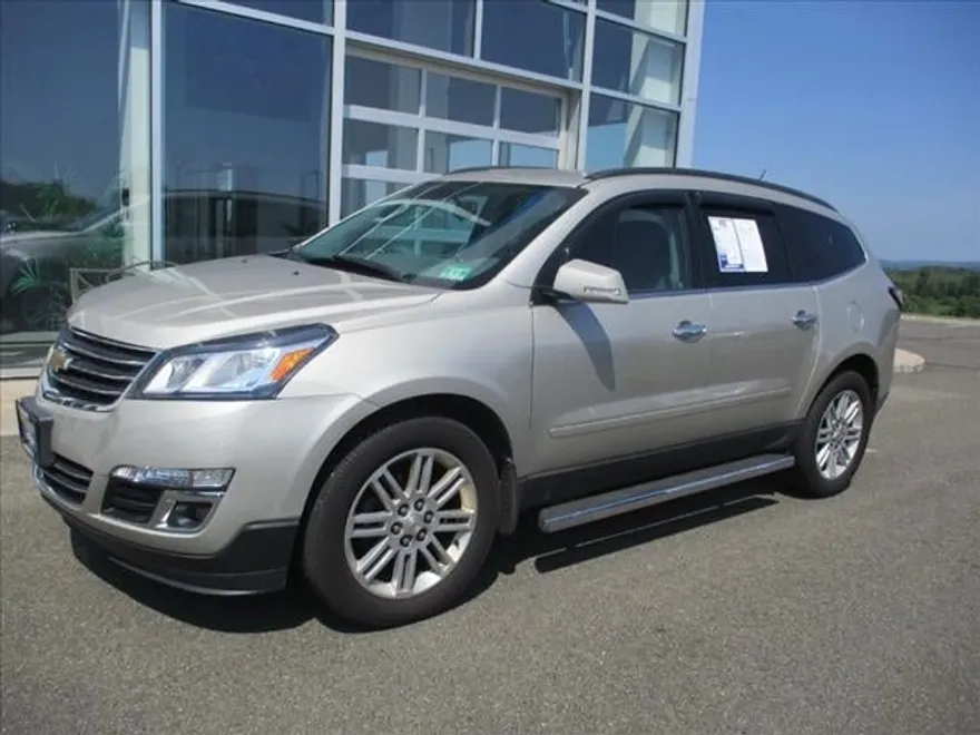 2014 Chevrolet Traverse 1LT photo 1