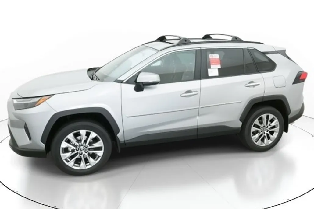 2025 Toyota RAV4 Limited photo 1