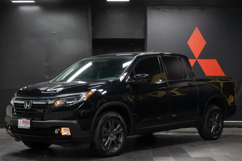 2018 Honda Ridgeline Sport photo 1