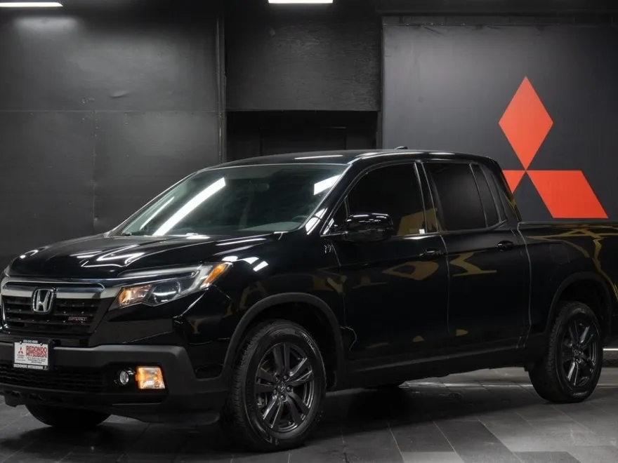 2018 Honda Ridgeline Sport photo 1