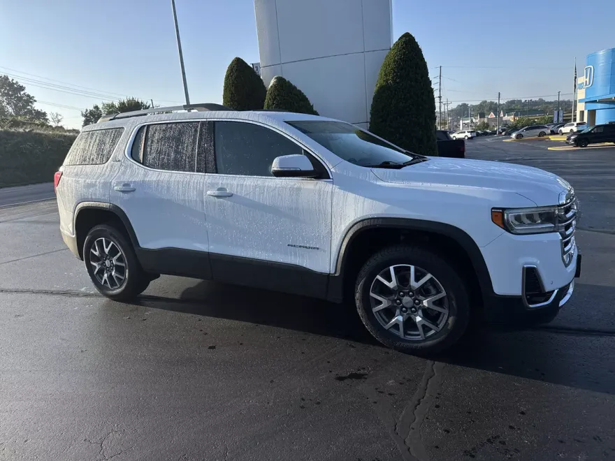 2023 Gmc Acadia SLT photo 1