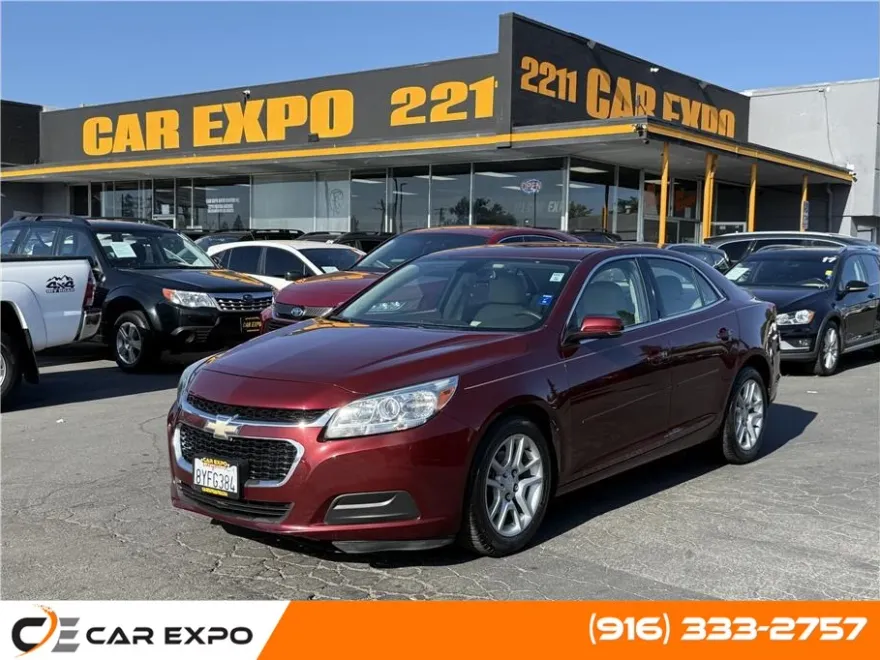 2015 Chevrolet Malibu 1LT photo 1