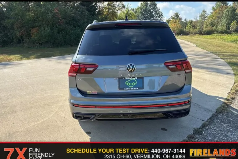 2024 Volkswagen Tiguan SE R-Line Black photo 1