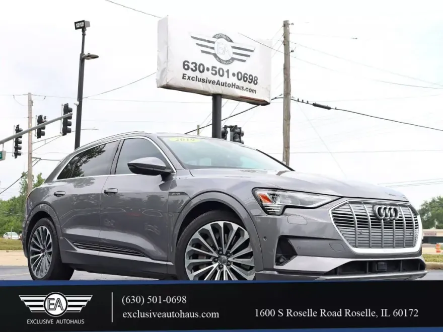 2019 Audi e-tron Prestige photo 1