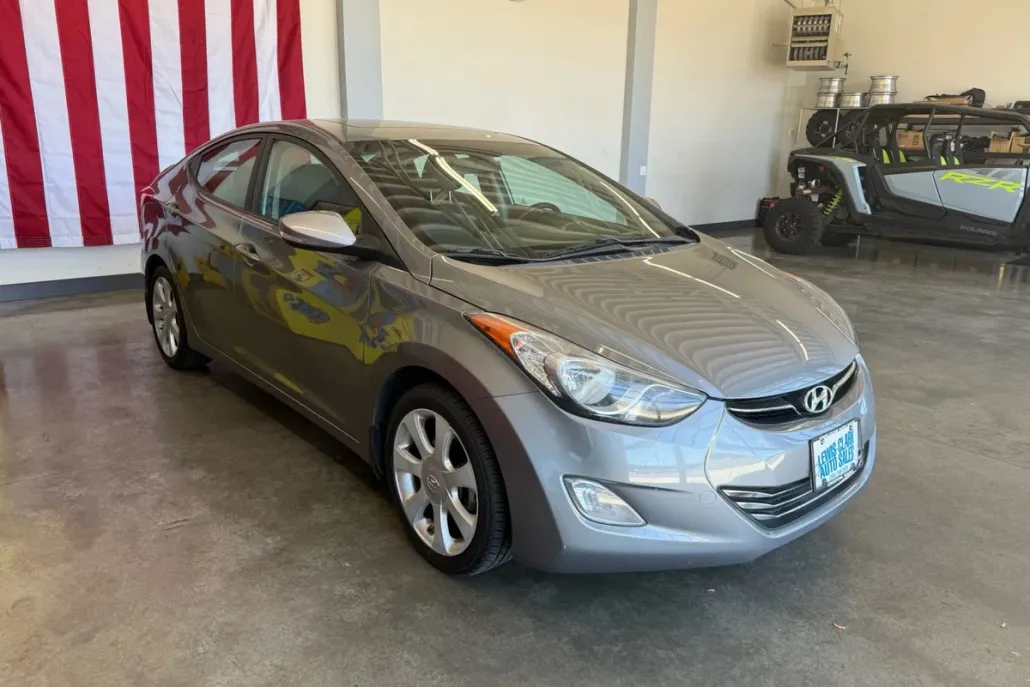 2013 Hyundai Elantra Limited photo 1