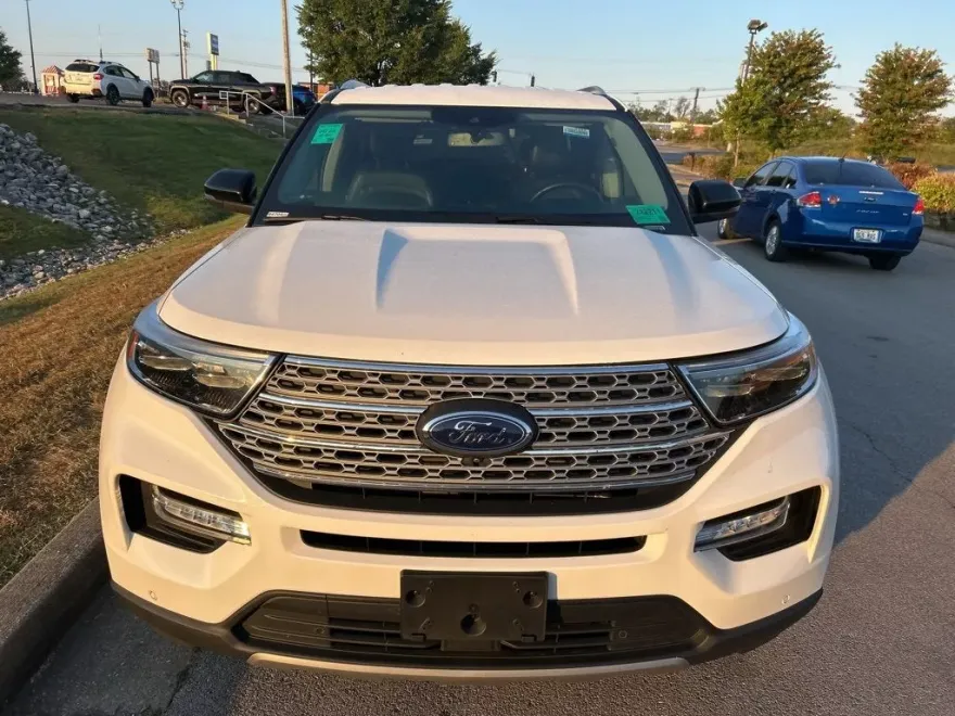 2022 Ford Explorer Limited photo 1