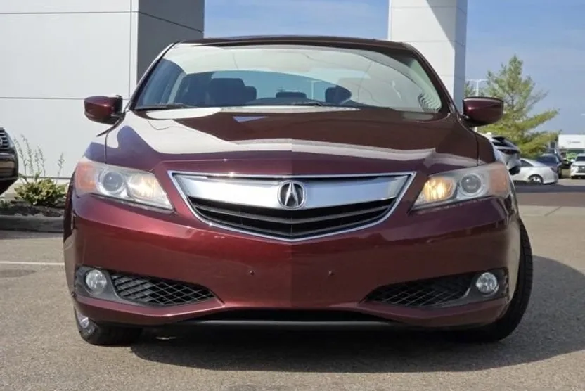 2013 Acura ILX 2.4L Premium photo 1