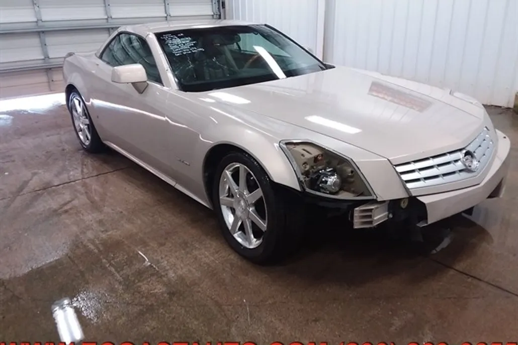 2006 Cadillac XLR photo 1
