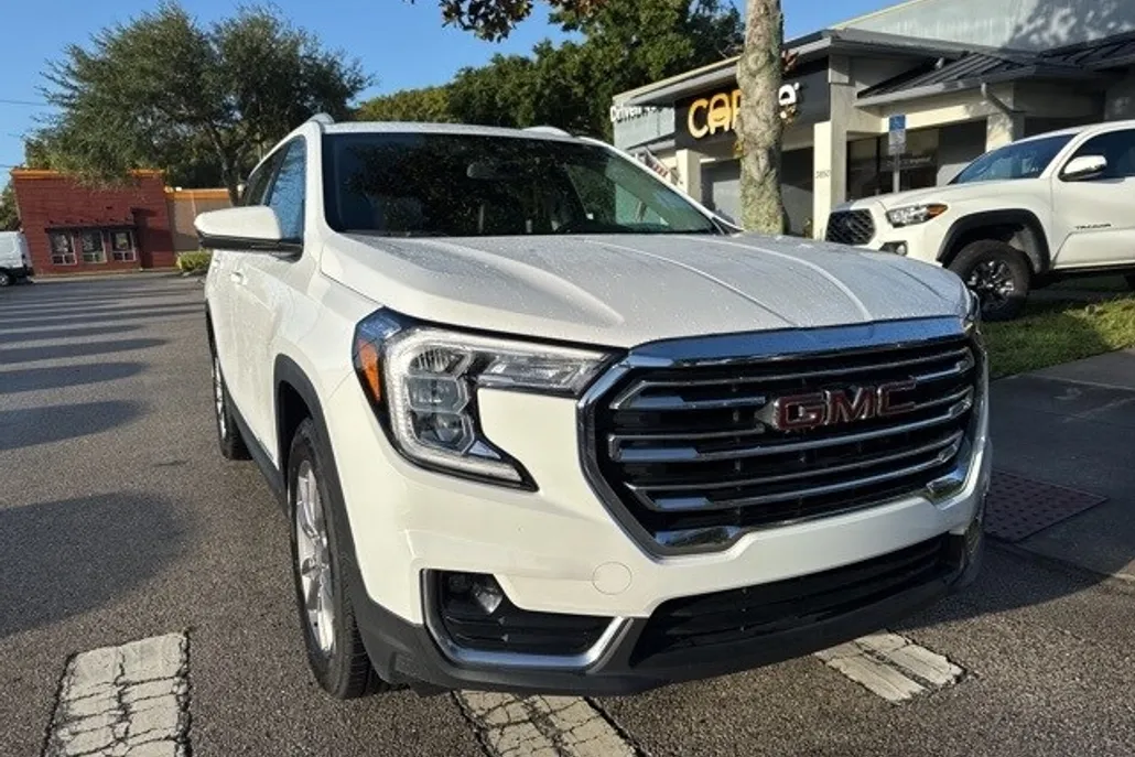 2024 Gmc Terrain SLT photo 1