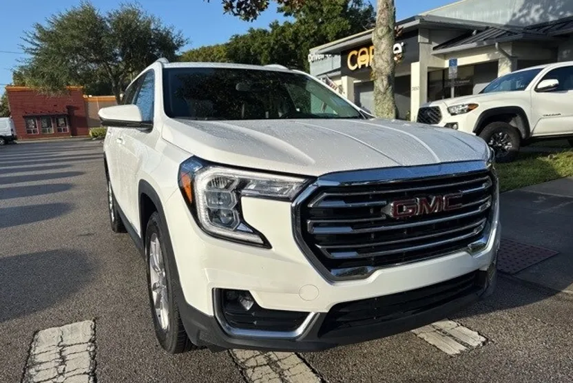 2024 Gmc Terrain SLT photo 1
