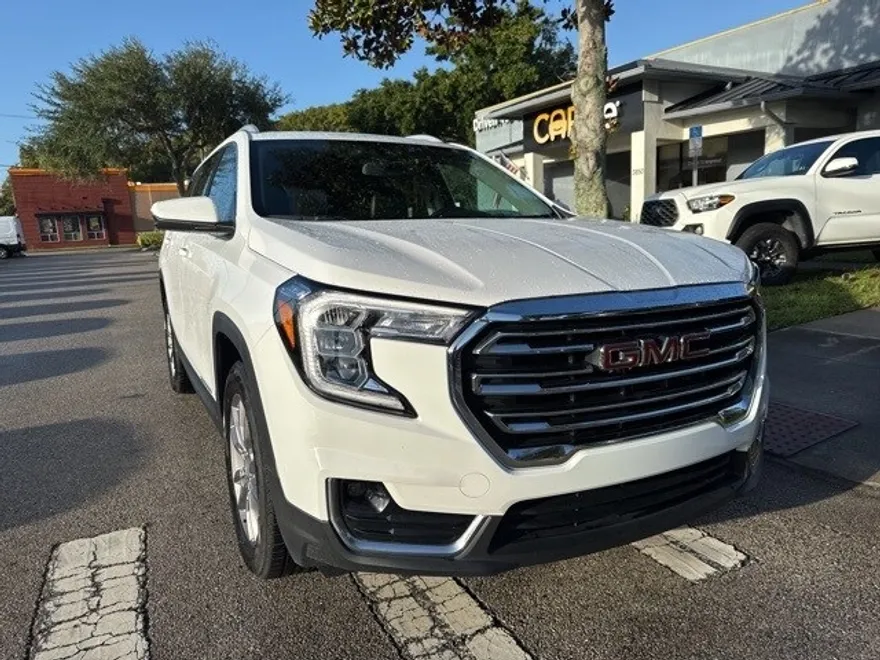2024 Gmc Terrain SLT photo 1