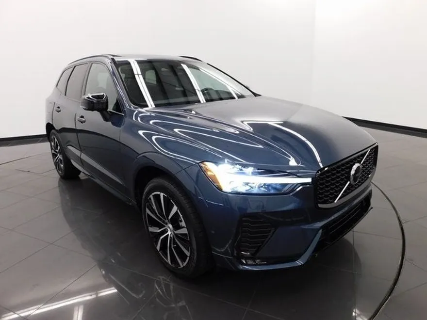 2024 Volvo XC60 B5 Plus photo 1