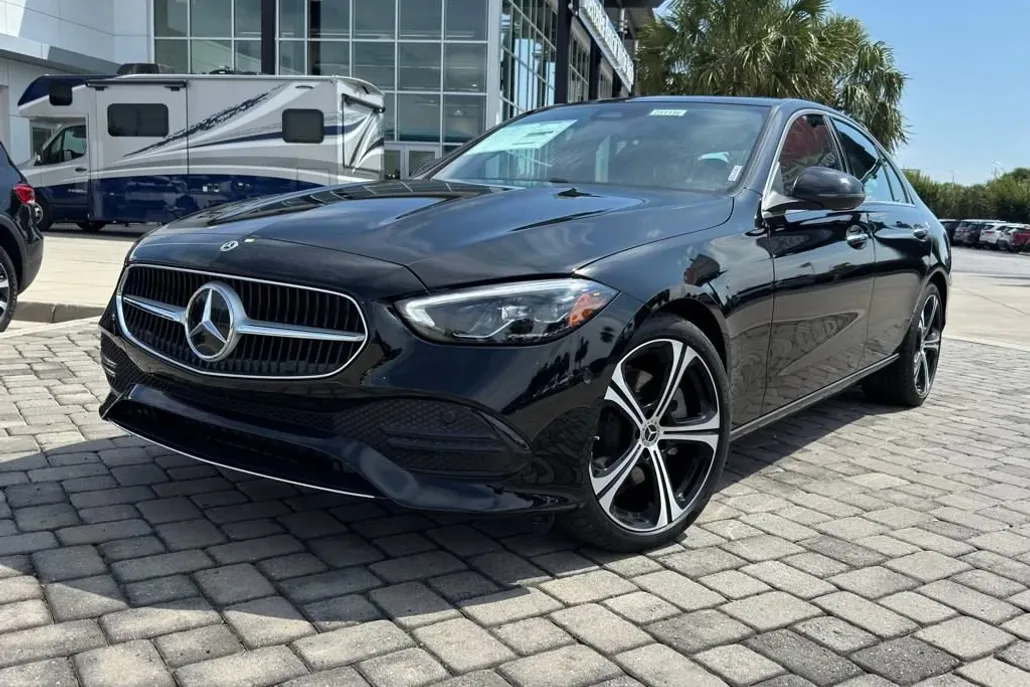 2025 Mercedes Benz C 300 photo 1