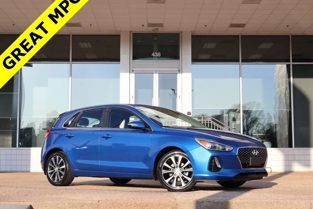 2018 Hyundai Elantra GT Base photo 1