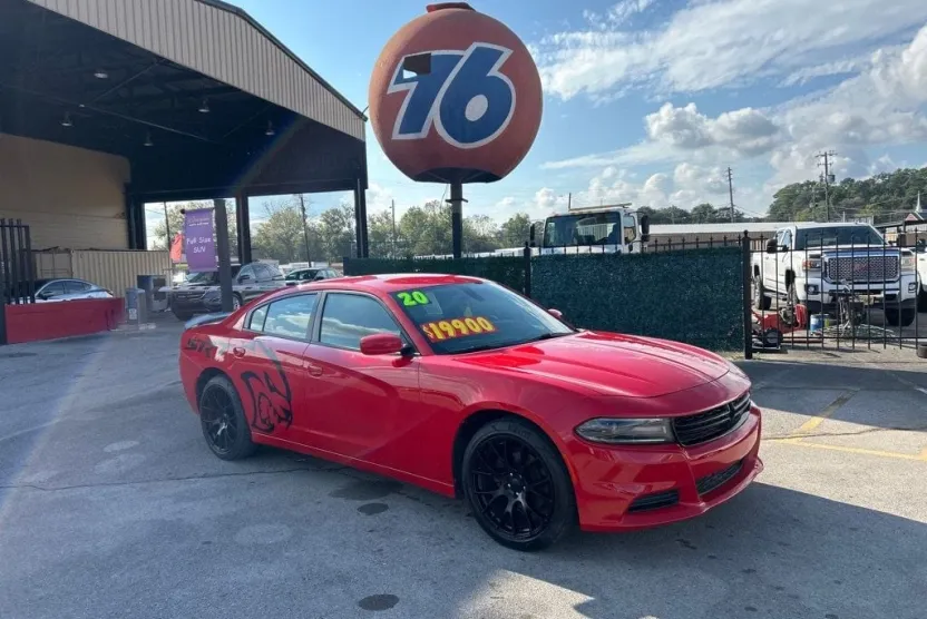 2020 Dodge Charger SXT photo 1