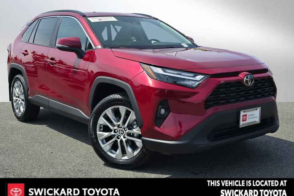 2025 Toyota RAV4 XLE Premium photo 1