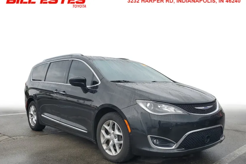 2018 Chrysler Pacifica Touring L photo 1