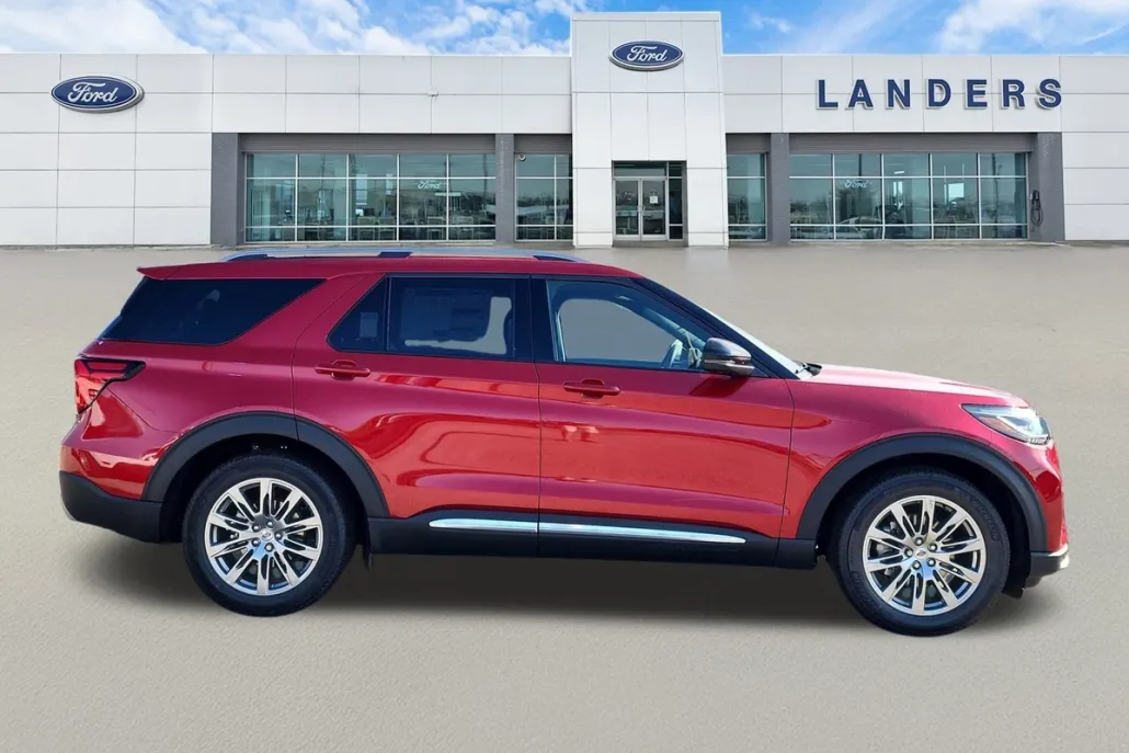 2025 Ford Explorer Platinum photo 1