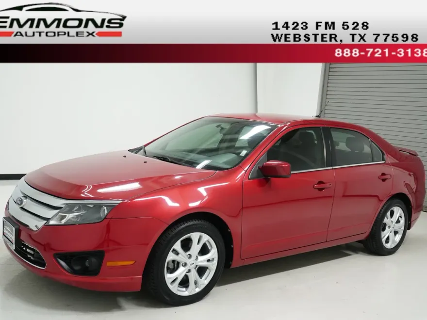 2012 Ford Fusion SE photo 1