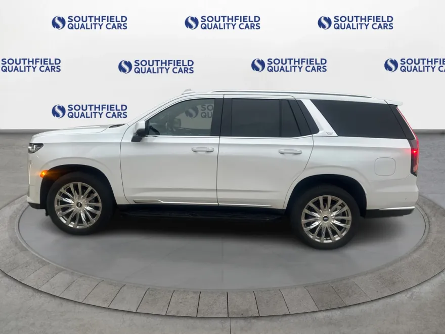 2021 Cadillac Escalade Premium Luxury photo 3