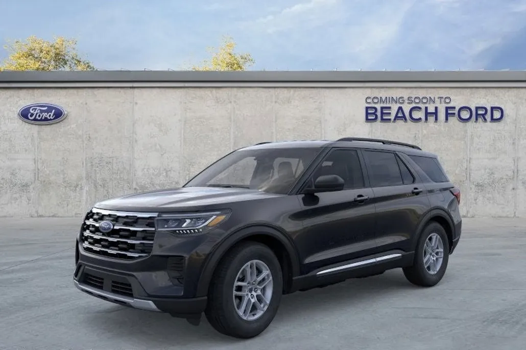 2025 Ford Explorer photo 1
