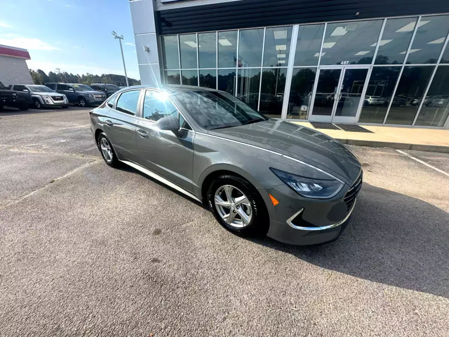 2021 Hyundai Sonata SE photo 1