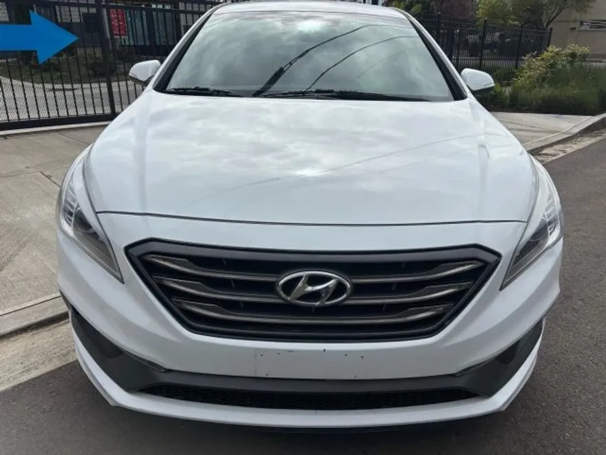 2017 Hyundai Sonata Sport 2.0T photo 1