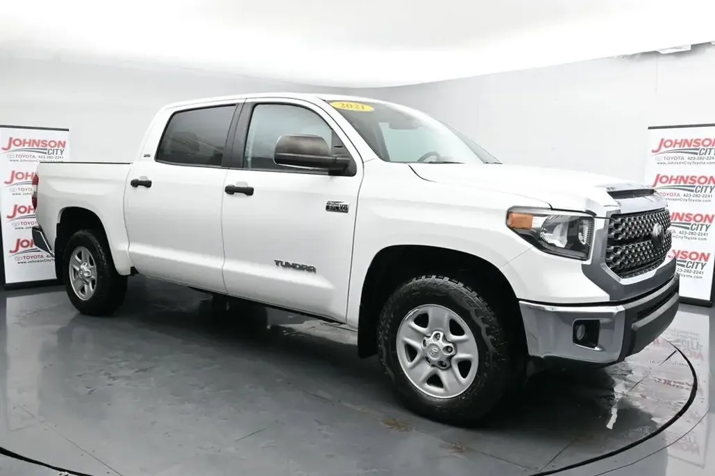 2021 Toyota Tundra SR5 CrewMax photo 1