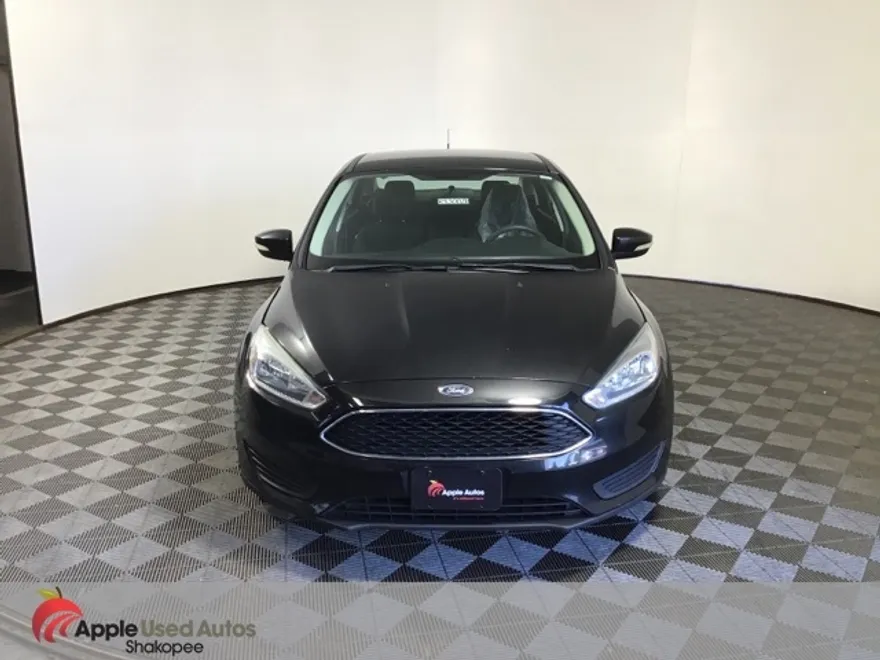 2015 Ford Focus SE photo 1