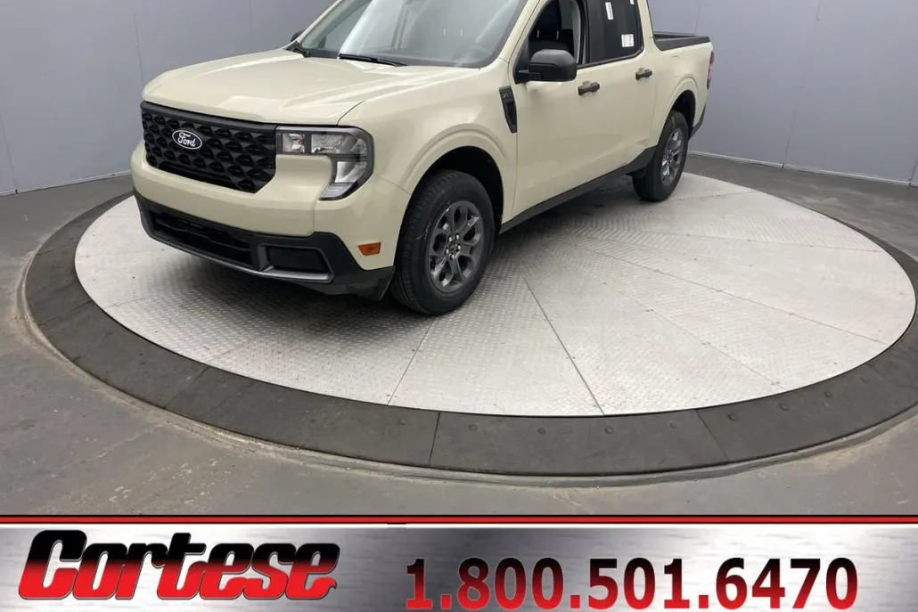 2025 Ford Maverick XLT photo 1