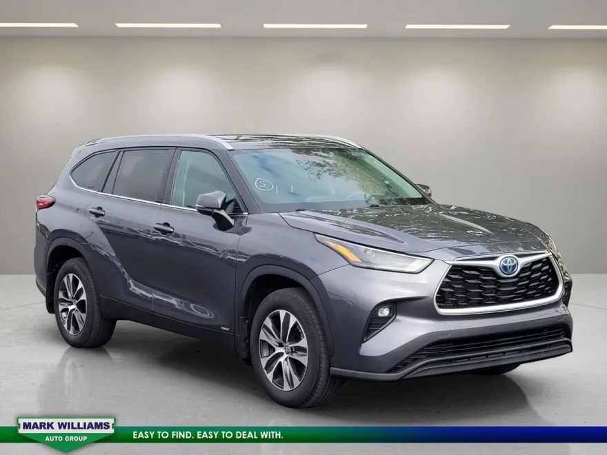 2022 Toyota Highlander Hybrid XLE photo 1
