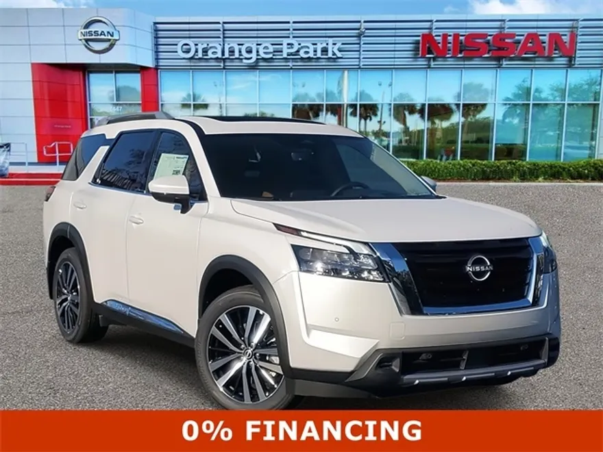 2025 Nissan Pathfinder Platinum photo 1