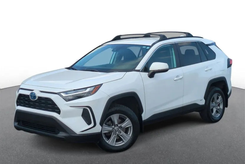 2024 Toyota RAV4 Hybrid XLE photo 1