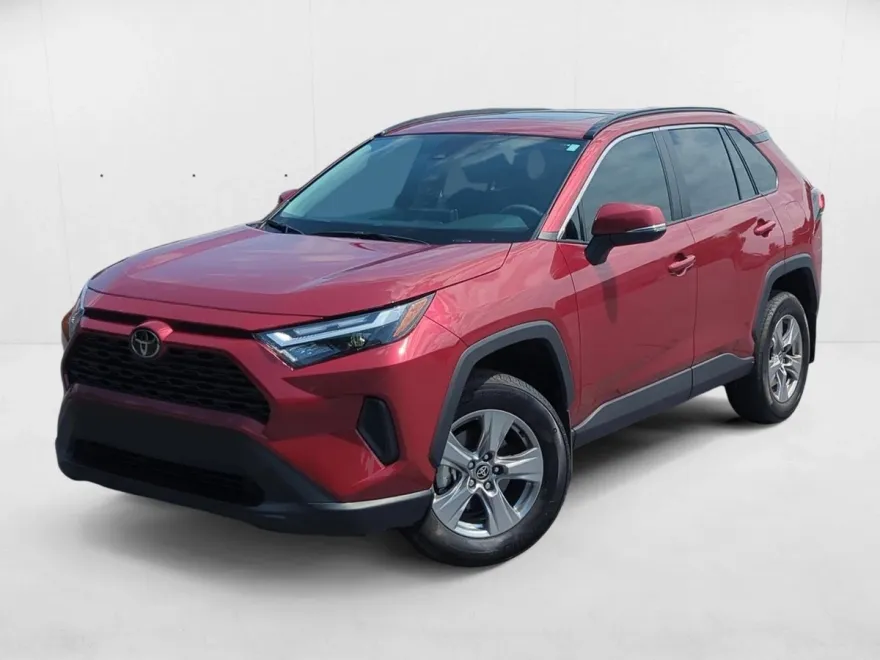 2025 Toyota RAV4 XLE photo 1