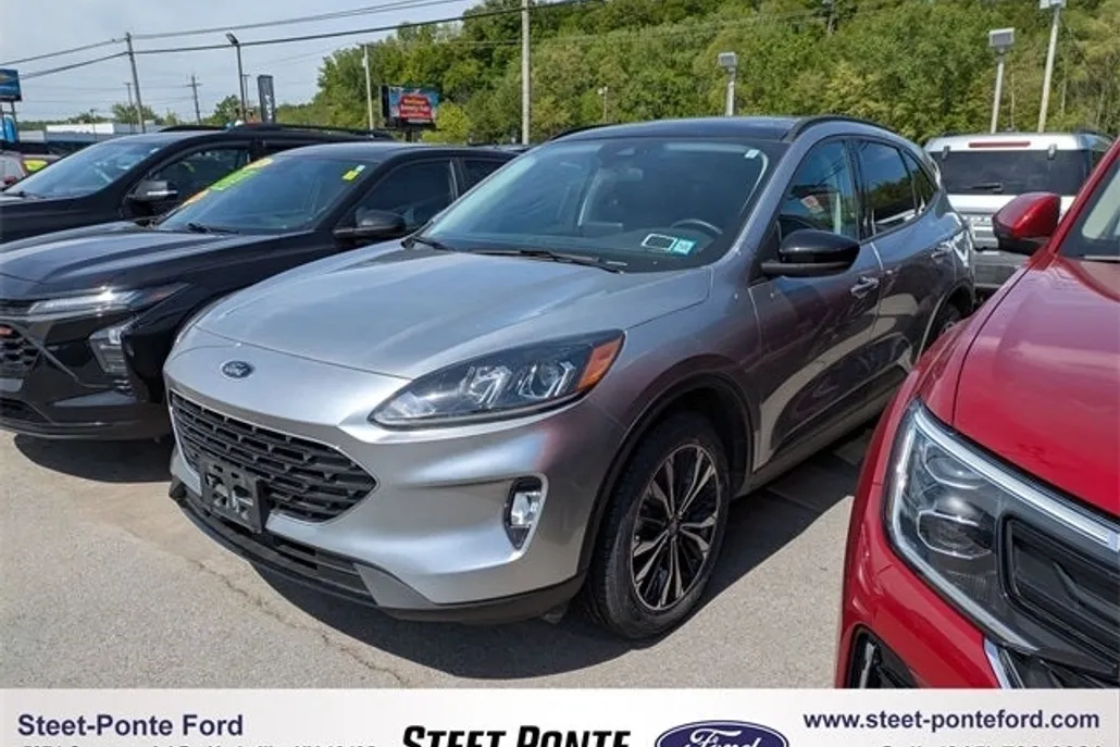 2022 Ford Escape SEL photo 1