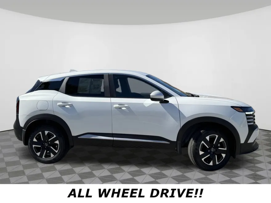 2025 Nissan Kicks SV photo 1