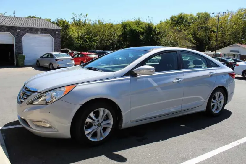 2013 Hyundai Sonata Limited photo 1