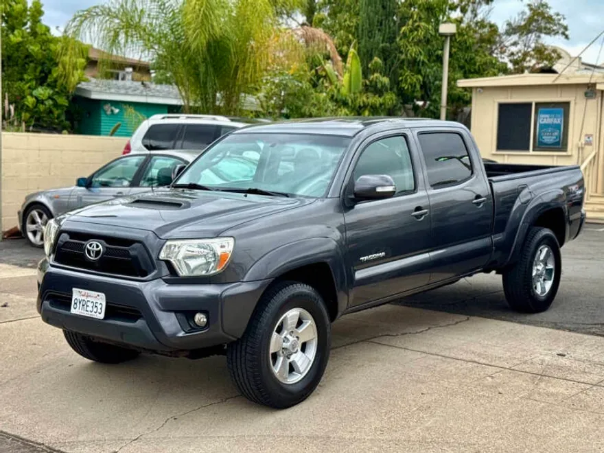2013 Toyota Tacoma V6 4x4 Double Cab photo 1