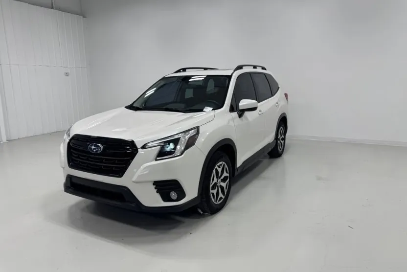 2023 Subaru Forester Premium photo 1